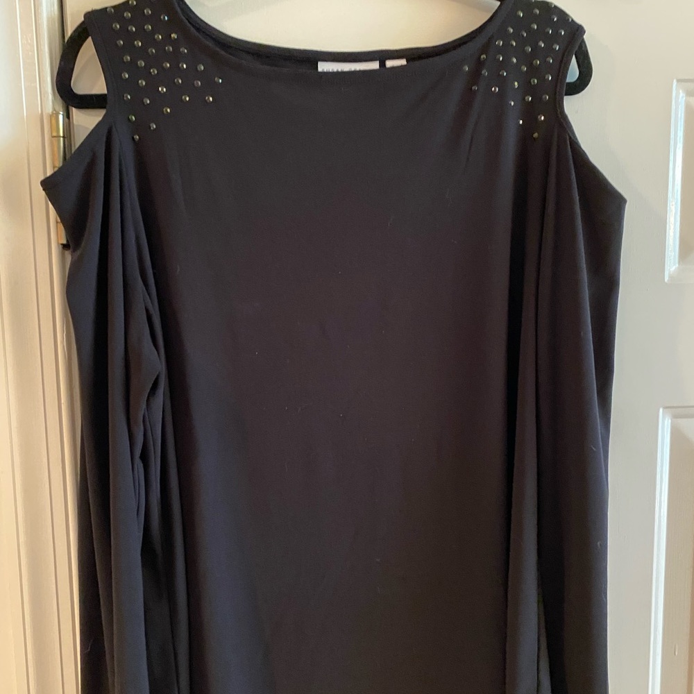 Susan Graver cold shoulder top with stud detail, large